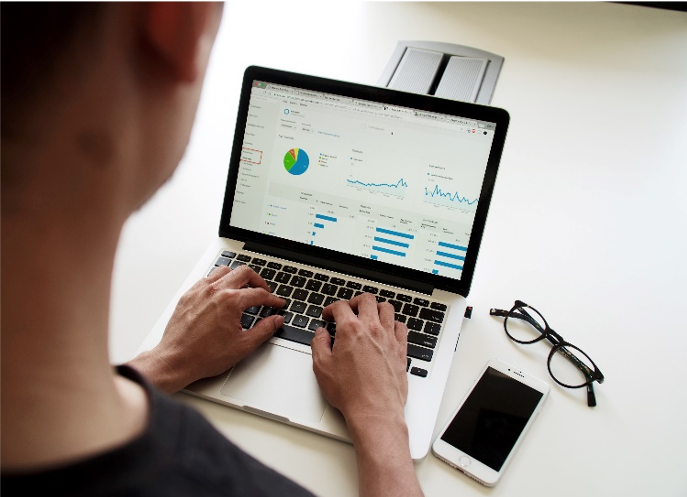 digital marketing agency - media buying strategy - laptop