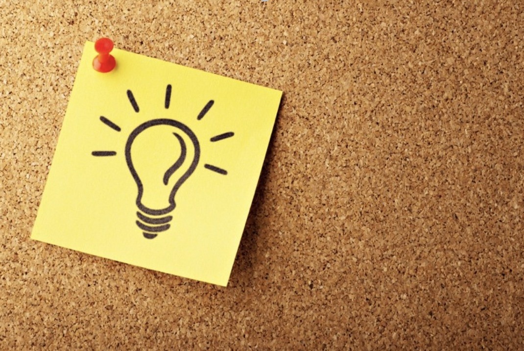 Image for False or Unnecessary Information Section Social Media Community Management - Light Bulb Post-it Note